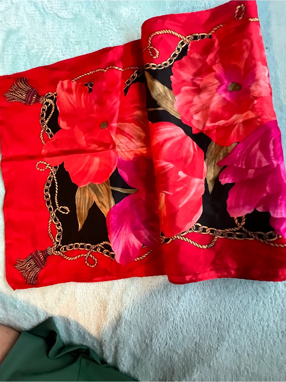 Oscar de la Renta Red and Pink Floral Chain-Print Scarf